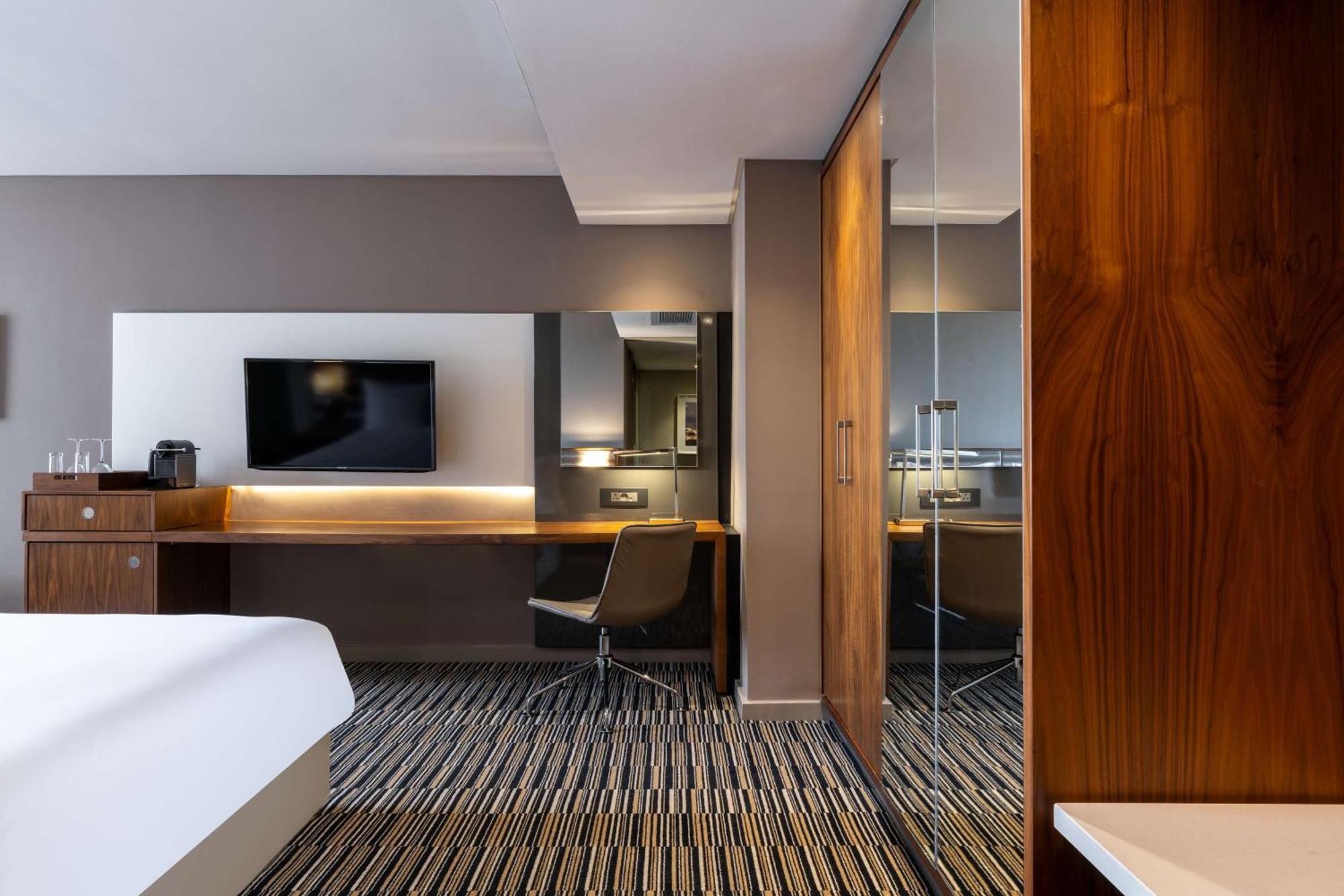Radisson Blu Okoume Palace Hotel, Libreville Extérieur photo