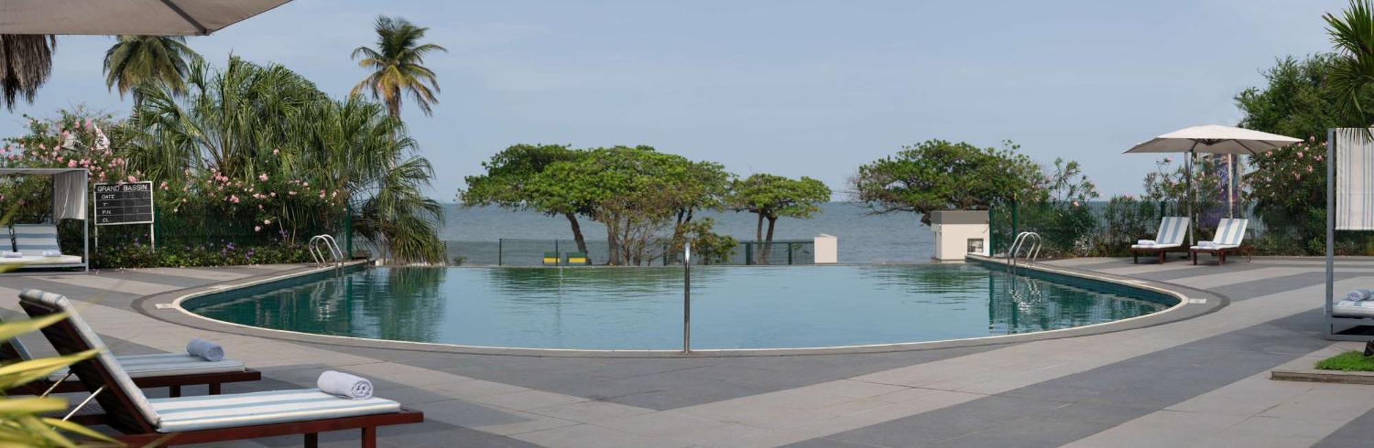 Radisson Blu Okoume Palace Hotel, Libreville Extérieur photo
